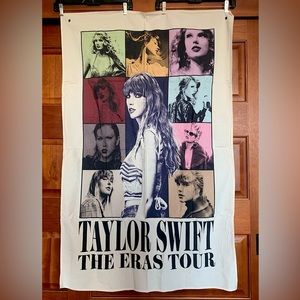 BRAND NEW Taylor Swift Wall Tapestry ❤️